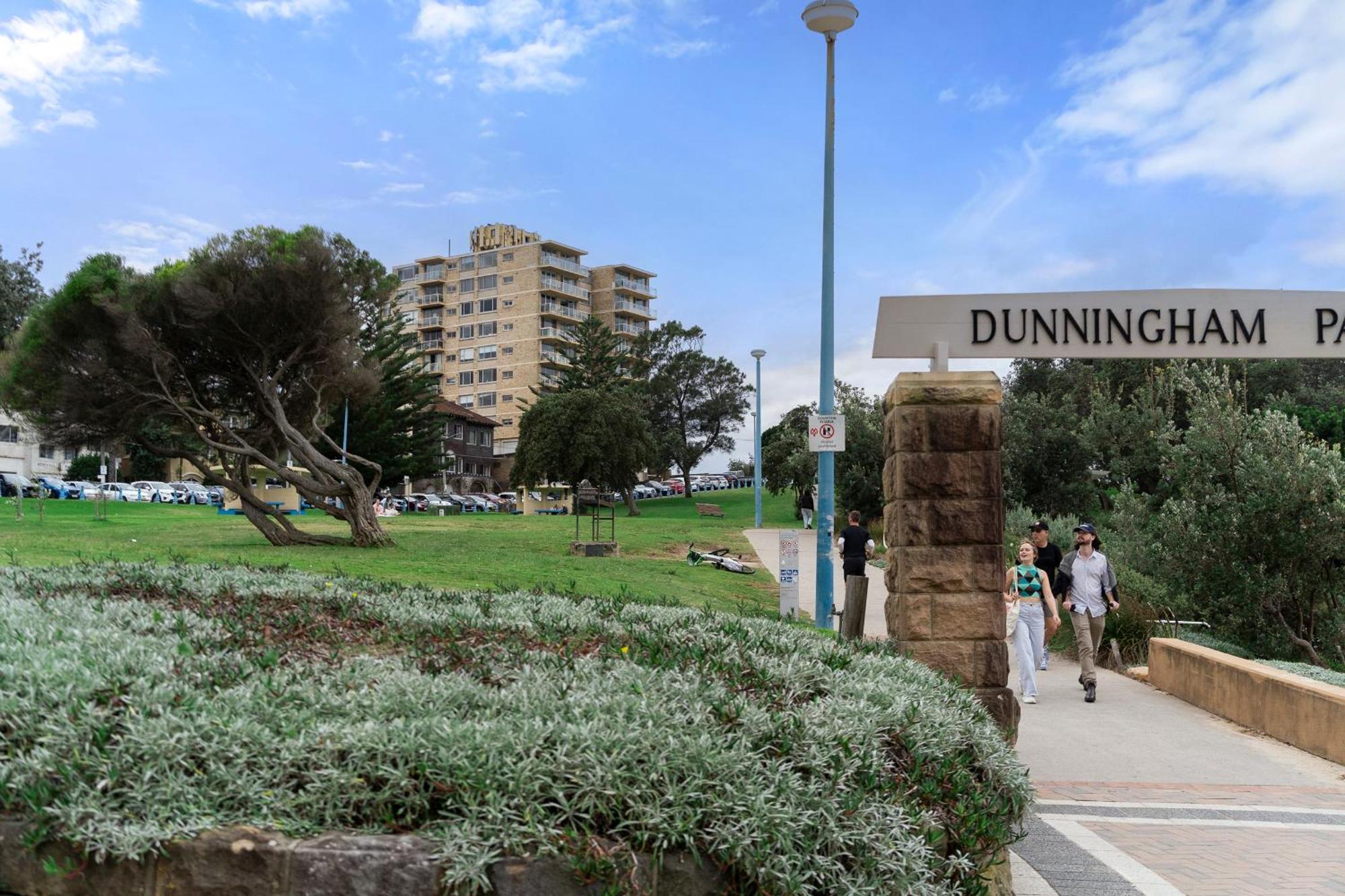 Modern 1Br Abode With Courtyard Steps To The Beach Sydney Eksteriør bilde